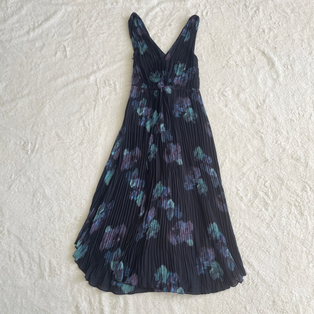 NWT Vince Painted Floral Twist Front Sleeveless Crinkle Dress Black Multi Size 0 - Picture 3 of 13